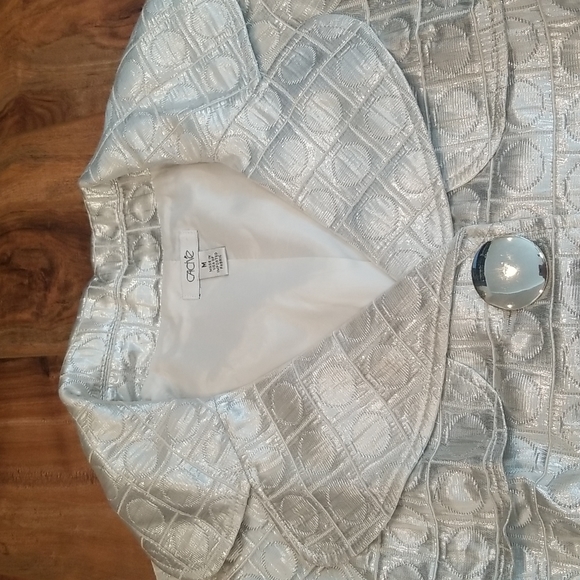 Cache Cropped Jacket Size Medium - Picture 3 of 4